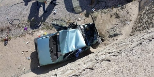 Bartın Çakraz karayolu İnpiri köyü kavşağında meydana gelen feci kazada kontrolden çıkan bir otomobil duvara çarptı.