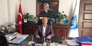 AMASRA BELEDİYE BAŞKANI RECAİ ÇAKIR’A SALDIRI…

Olay dün gece İlçeye bağlı Kum mahallesinde meydana geldi. İddialara göre, Amasra Belediye’sinde çalışırken 7 ay önce işten çıkartılan B.Ö. Amasra Belediye Başkanı Recai Çakır’a tehdit mesajı gönderdi.